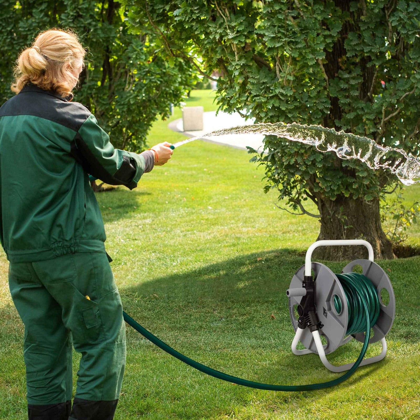 HOSE REEL REVOLVING AXLE PREVENTS HOSE FROM TWISTING